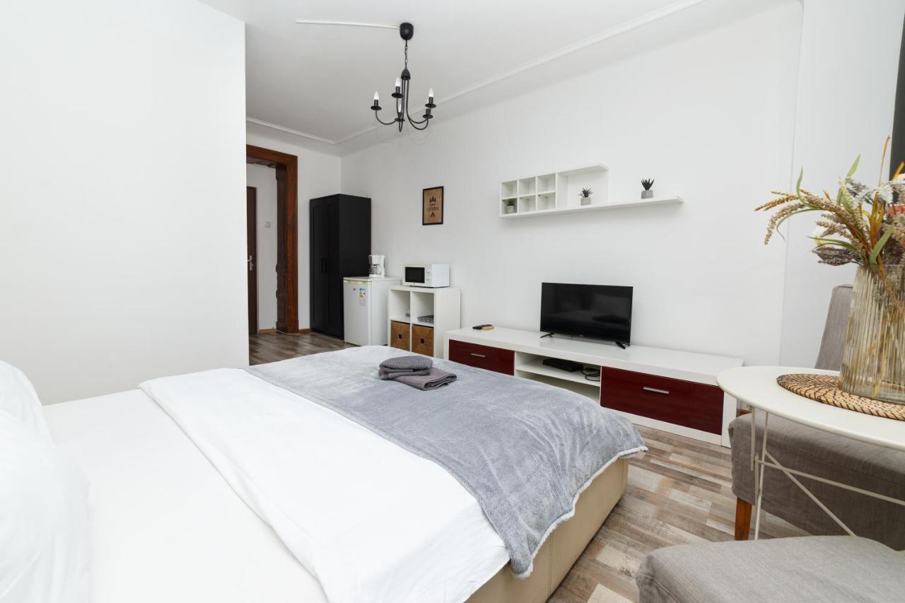 Color Apartments Street Blanari 12 Bükreş Dış mekan fotoğraf