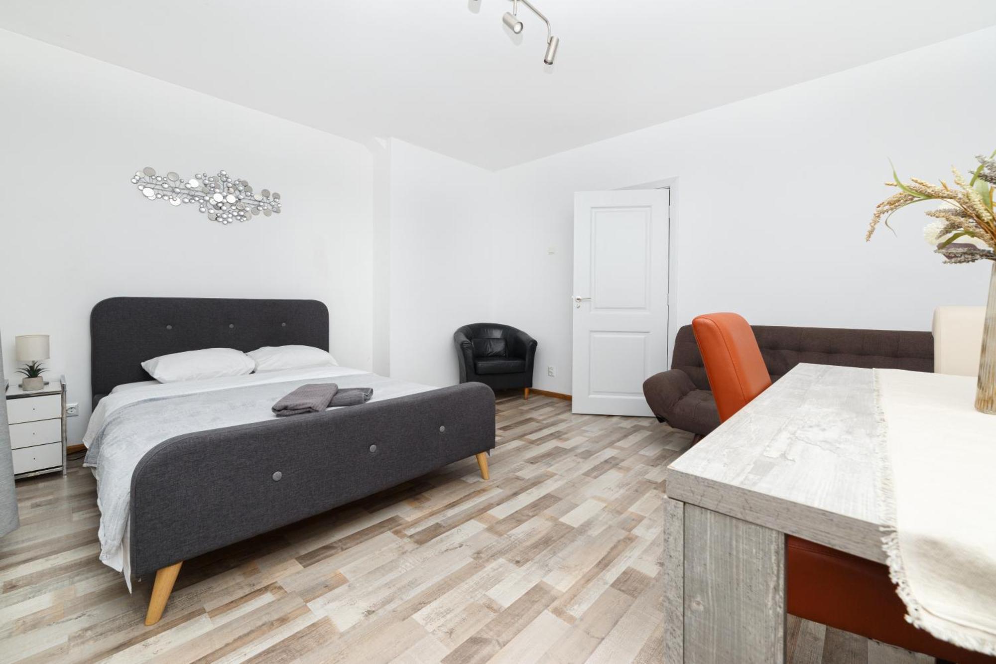 Color Apartments Street Blanari 12 Bükreş Dış mekan fotoğraf